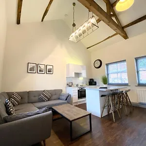  Apartment Loft At The Coach House