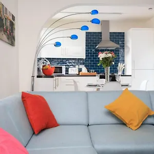  Apartment Live In Grange
