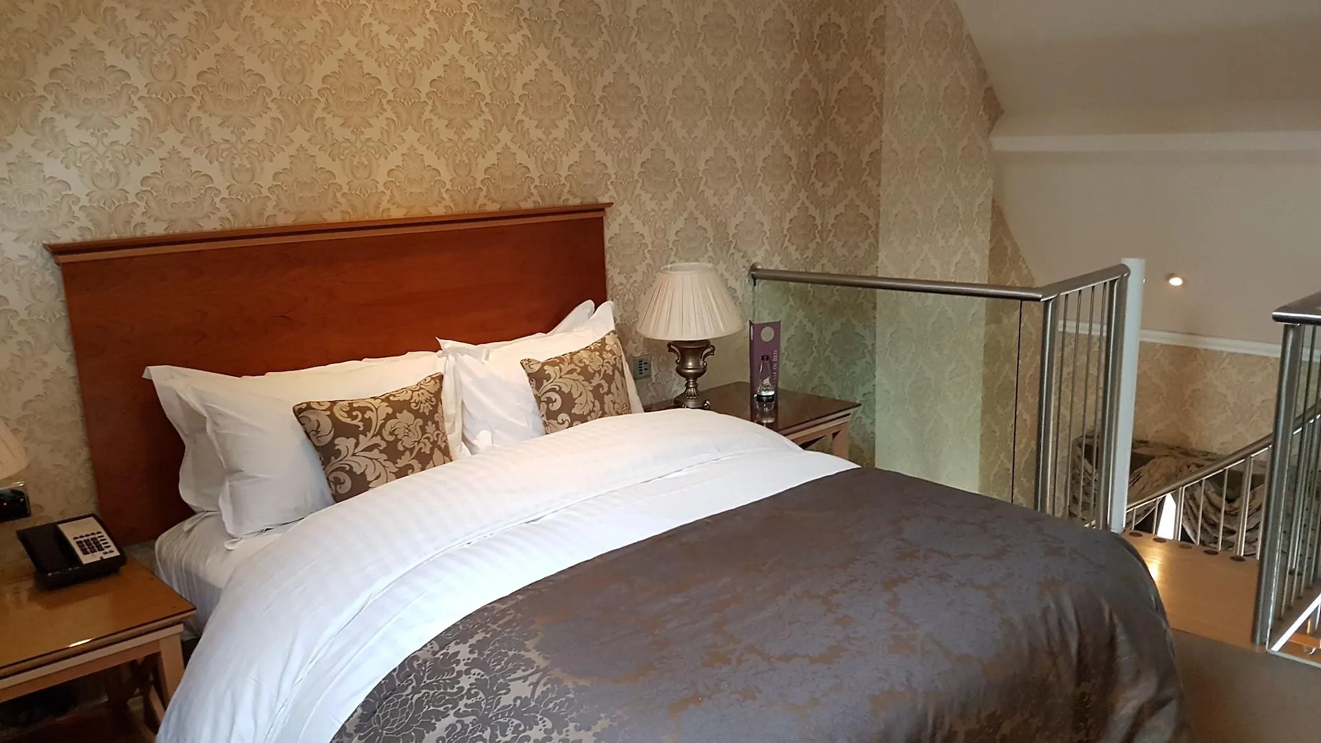 Quebecs Hotel Leeds  Leeds (West Yorkshire)